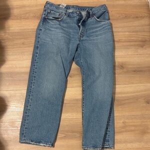 Levi's Classic Blue Cropped Jeans